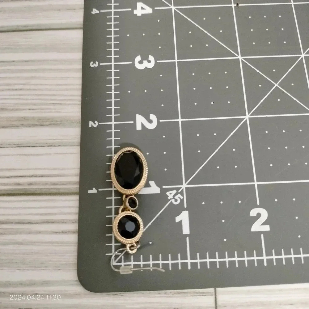 Premier Design Gold Tone Dang Earrings - Picture 5 of 7